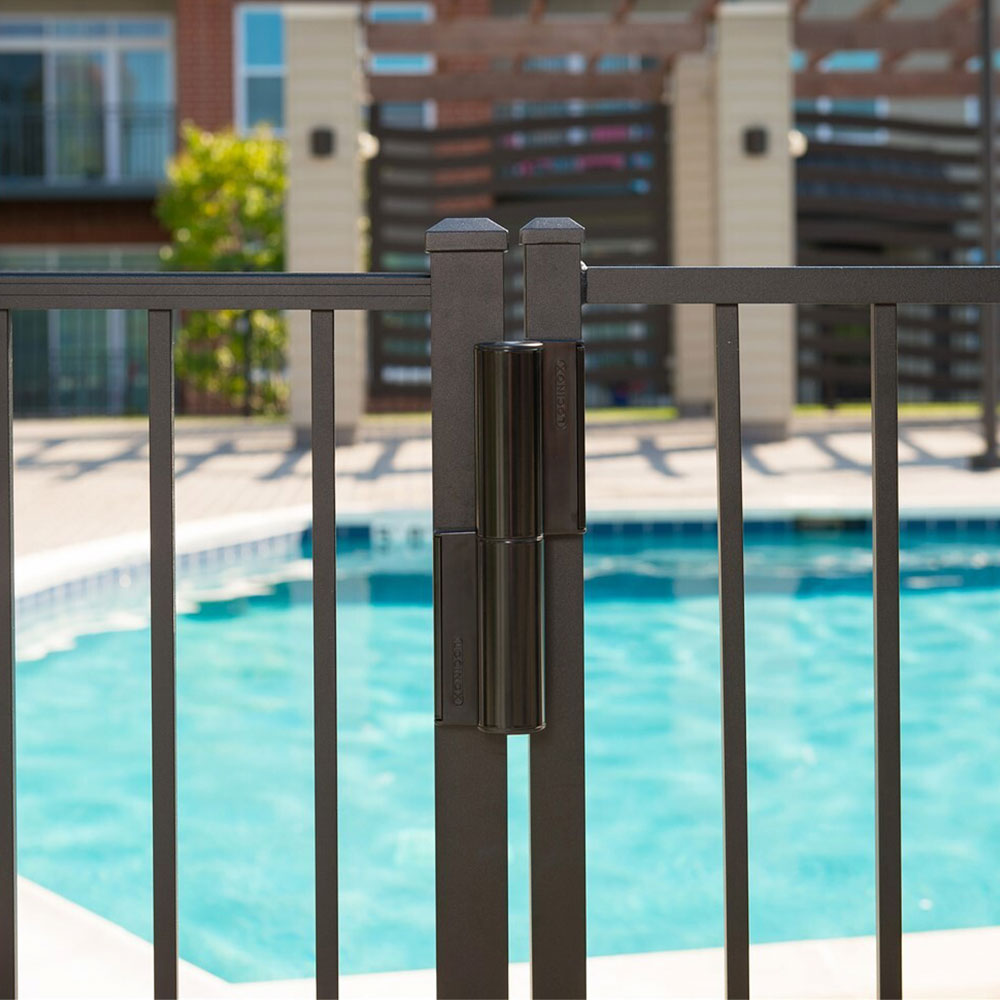 Locinox TIGER Compact Hydraulic Gate Closer and Hinge Set